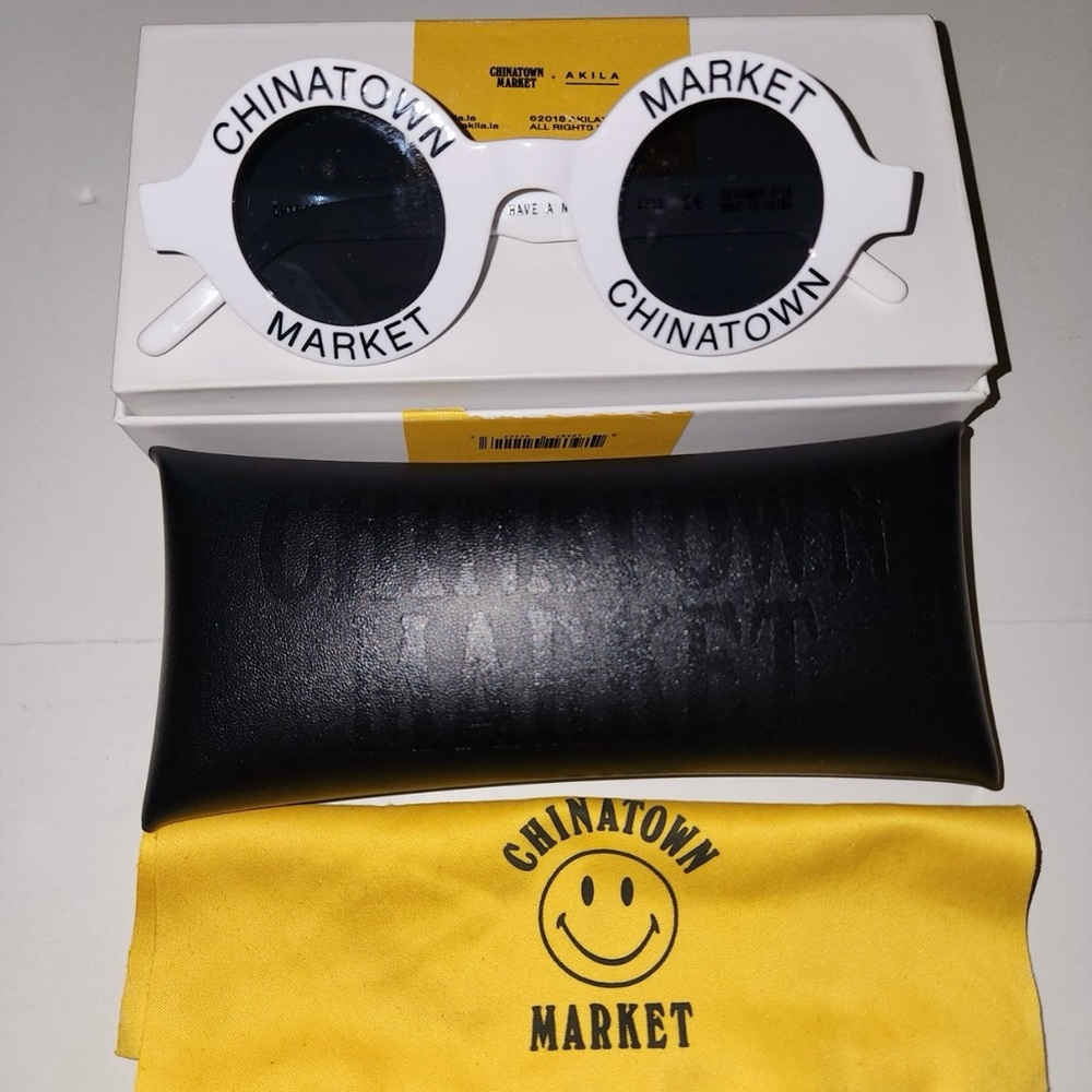 Chinatown Market Round Sunglasses